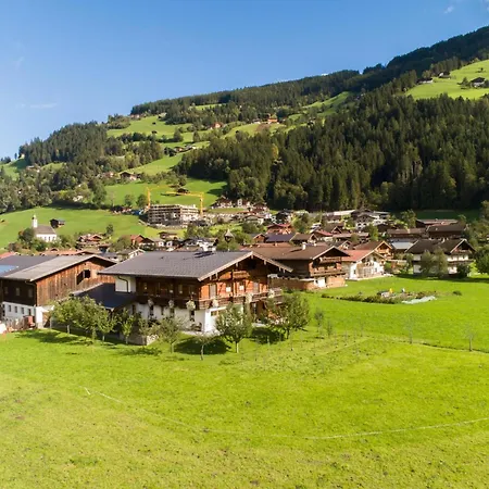 Blick Zum Mayrhofen 公寓 *